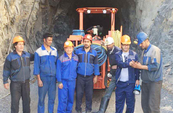 Jiangxi Siton DW1-31 Tire-type Single-arm Tunneling Drill Jumbo Serves Iran Lead Zinc Mines